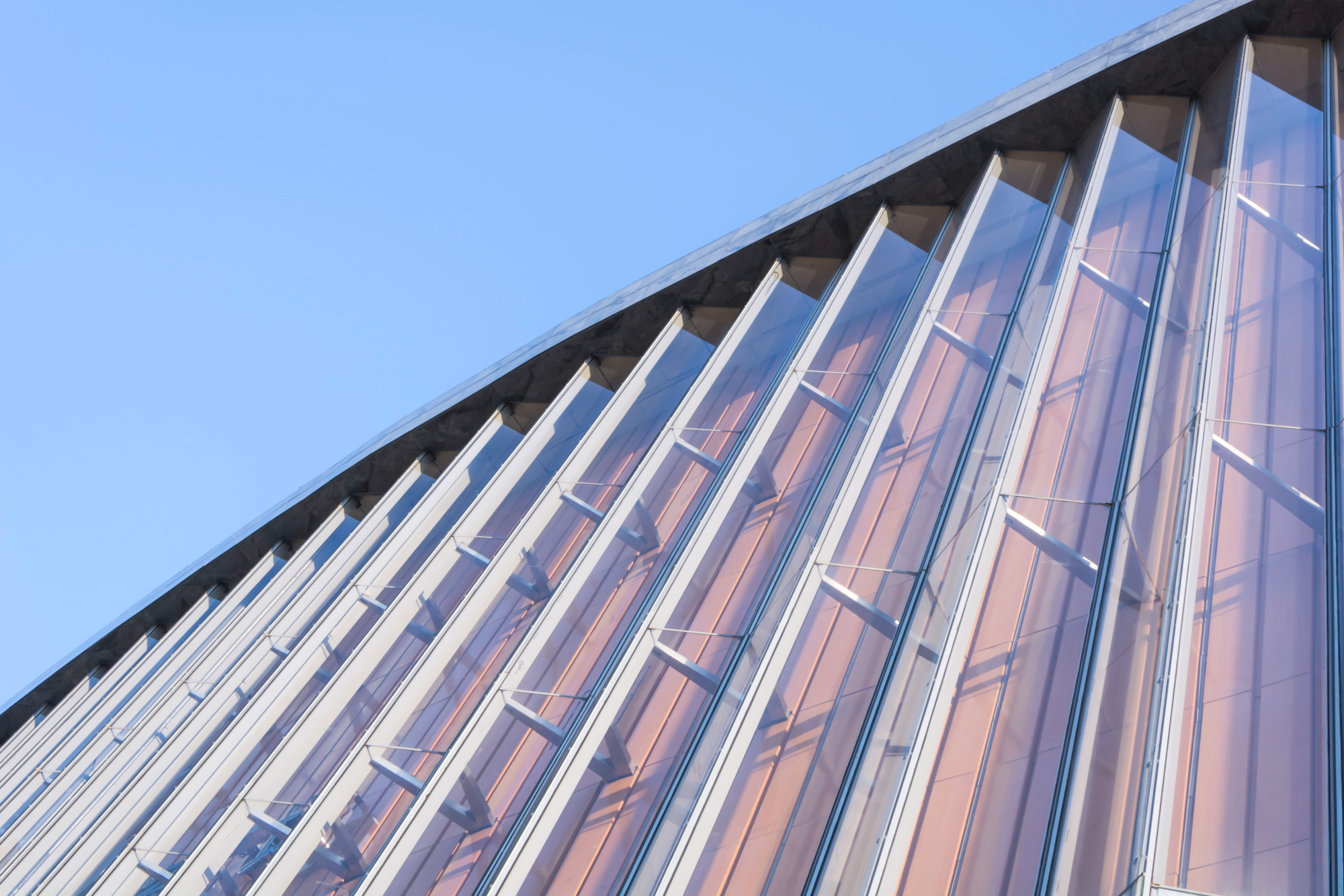 The Rise of ACP Cladding: A Smart Choice for Modern Buildings