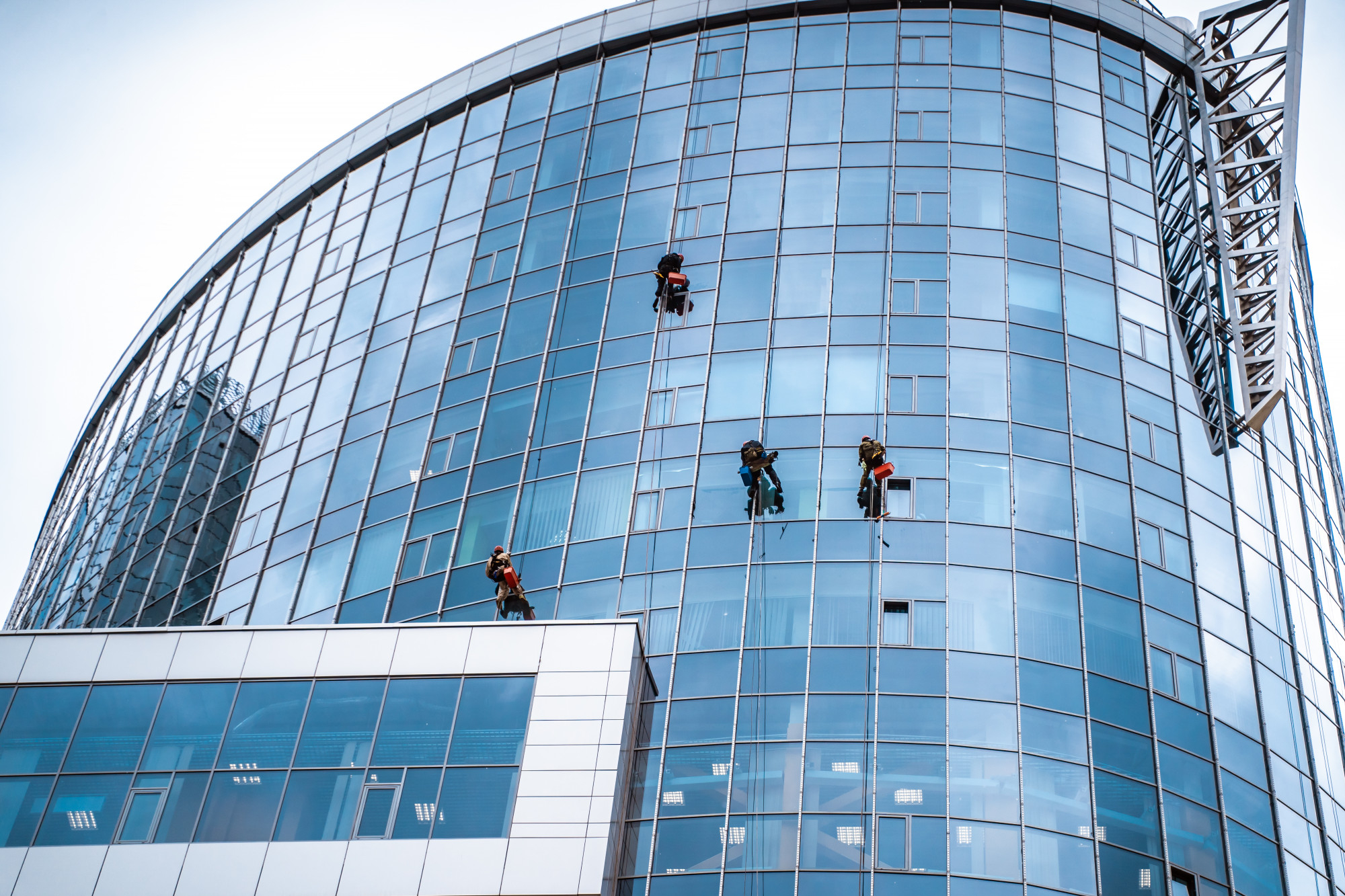 Top Benefits of Spider Glazing for Modern Commercial and Residential Buildings